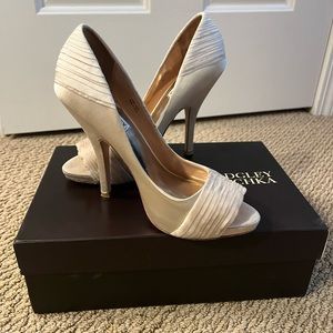 Badgley Mischka Wayde Taupe Satin/Silk Open Toe Pumps - Size 8